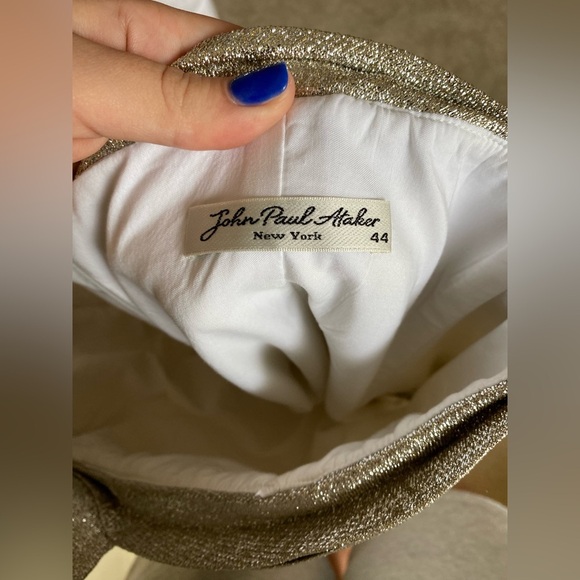 Elegant Silver One-Shoulder Dress - Picture 3 of 3